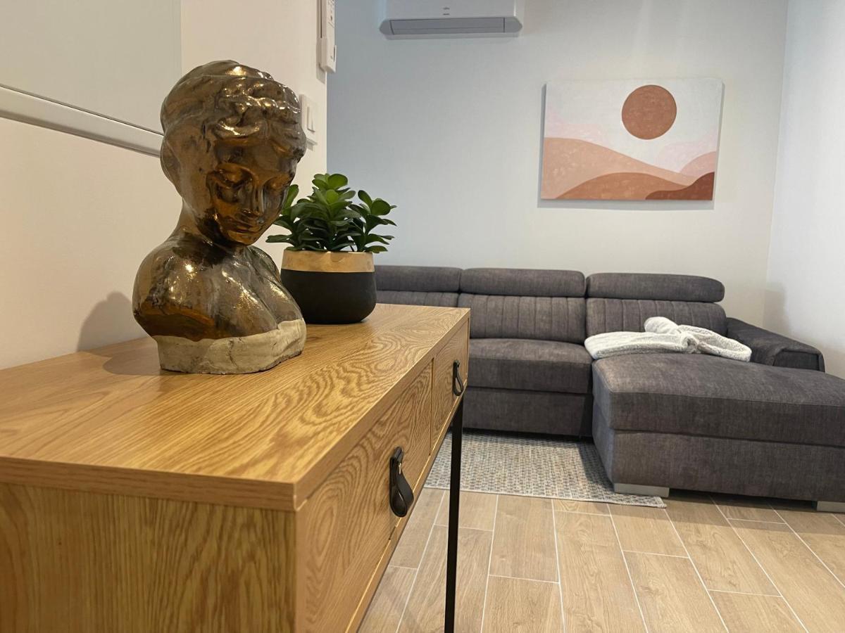 Ibanova Appartements Колюр Екстериор снимка