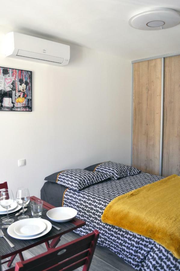 Ibanova Appartements Колюр Екстериор снимка